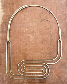 "Quasiapatheia" by Rodger Stevens. Wire Necklaces, Modernist Jewelry, Tiffany Jewelry, Brass Necklace, Modern Necklaces, Diy Schmuck, Silver Earring, Contemporary Jewelry, Modern Jewelry