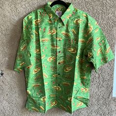 Brand New With Tags Trader Joe’s Reyn Spooner 2007 Xl Mens Aloha Button Down Shirt 100% Cotton “Hula Hula” Fitted Green Button-up Short Sleeve Shirt, Casual Green Short Sleeve Shirt With Button Closure, Green Relaxed Fit Camp Shirt With Buttons, Fitted Green Shirt With Camp Collar, Fitted Casual Camp Shirt With Buttons, Fitted Long Sleeve Camp Shirt Casual, Fitted Long Sleeve Casual Camp Shirt, Green Camp Shirt With Buttons For Spring, Spring Green Camp Shirt With Buttons