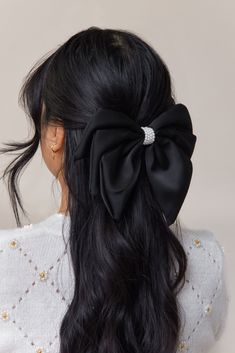 Our Black Pear Hair Bow featurres a barrette clip with a black bow that has pearl embellishments. Pearl Hair Bow, Prom 2024, Fabric Bows, Pearl Hair, Head Accessories, Barrette Clip, Black Pearl