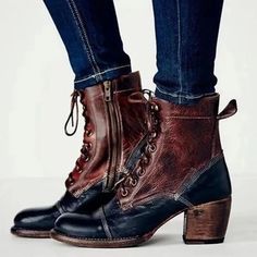 Boots with Heightening Effect and Adjustable Chain Detail for a Perfect Fit Strap Boots, Outfit Brown, Elegant Boots, Women's Motorcycle Boots, Pu Boots, Chic Heels, Elegant Heels, Zipper Heels, Zipper Boots