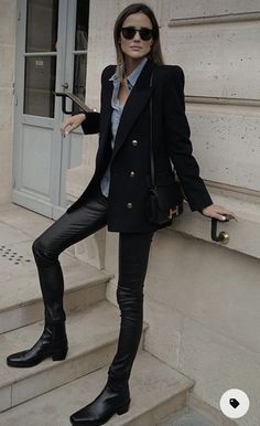 Style Tips fo Women Leather Pants Outfit, Chique Outfits, Outfit Chic, Chic Fall Outfits, Black Leather Pants, Smart Casual Outfit, Looks Black, Casual Chic Outfit