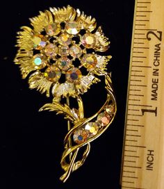 Costume Jewelery, Rhinestone Flower, Flower Pins, Vintage Costumes, Vintage Boutique, Vintage 70s, Flowers, Gold