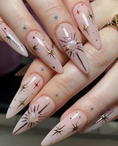 Champagne Nails, Maquillage Yeux Cut Crease, Witchy Nails, February 11, Pretty Acrylic Nails, Chic Nails, Dope Nails, Nail Arts, Cute Acrylic Nails