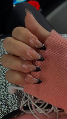 Diseño uñas acrílicas nails frances negro brillos piedras nude Capping Gel Uñas, Nails Frances, Hoco Nails, Purple Acrylic Nails, Wow Nails, Almond Acrylic Nails, Uñas Acrilicas, Marble Nails, Nude Nails