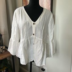 Nwot Loft Peplum Top Or Jacket, Sz Medium. Off-White In Color, Linen Material. White Button Blouse For Brunch, White Bell Sleeve Blouse For Brunch, Casual White Outerwear With Ruffles, White Button-up Top For Brunch, Casual White Bell Sleeve Tops, Feminine V-neck Peplum Top, Taylor White, Fit N Flare Dress, Ann Taylor