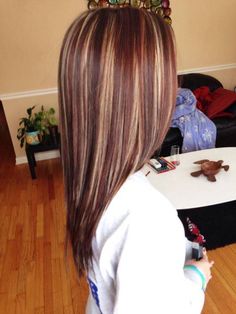 brown hair with highlights and lowlights Hair Color Red Highlights, Brown Hair With Highlights And Lowlights, Top Hairstyles, Burgundy Hair, Hair Color Highlights, Brown Blonde Hair, Hair Color And Cut, Brown Hair With Highlights