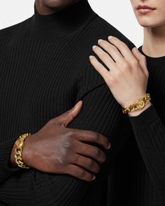 Versace Medusa Chain Bracelet for Men | US Online Store Versace Gold Bracelet, Versace Gold, High Jewellery, Tattoo Bracelet, Versace Jewelry, Vintage Effect, Gold Bracelet Chain, Matches Fashion, Finger Ring