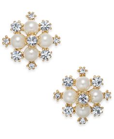 Get a look as stunning as a winter night with these snowflake stud earrings by Charter Club, flaunting both crystal and imitation pearl accents. Crystal Cluster Earrings, Macys Jewelry, Winter Night, Trendy Earrings, Fashion Jewelry Earrings, Cluster Earrings, Anniversary Bands, Charter Club, Mens Gift Sets