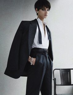 Anna Selezneva by Giampaolo Sgura for Vogue Germany November 2013 Masculine Women Fashion, Anna Selezneva, Look 80s, Masculine Clothing, Woman In Suit, Masculine Fashion, Masculine Style, Woman Suit Fashion