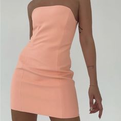 Brand New Never Worn With Tags Rumored “Old Hollywood Mini Dress” Size S Sorta Fits Like An Xs Though So I Would Size Up If You Think You’re A Xs This Might Be Good For You. Color Is Called “Peach Whip” Orange Fitted Midi Dress For Casual Wear, Orange Fitted Dress With Straight Neckline, Peach Strapless Dress For Summer, Elegant Orange Bodycon Mini Dress, Fitted Orange Dress For Date Night, Peach Strapless Summer Dress, Summer Peach Strapless Dress, Orange Fitted Strapless Dress, Fitted Orange Mini Dress