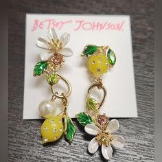 Beautiful Lemon And Floral Dangle Earrings Pink White And Green Crystals And Pearl Accents Gold Tone Metal And Color Enameling Post Stud Backings Yellow Drop Earrings For Spring, Elegant Yellow Earrings For Spring, Yellow Jewelry For Spring Party, Yellow Spring Party Jewelry, Yellow Dangle Earrings For Spring, Elegant Yellow Spring Jewelry, Betsey Johnson Jewelry, Earrings Pink, Lovely Jewellery