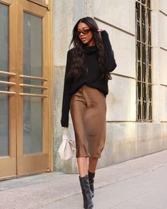 How to Style a Slip Skirt - 25 Chic Slip Skirt Outfit Ideas – May the Ray Lunch Outfit, Winter Date Night, Trendy Date Night Outfit, Winter Date Night Outfits, Date Night Outfits