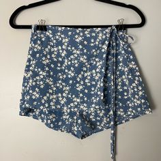 New Without Tags Shorts With A Flap To Look Like A Skirt Tie At Front Cheap Chic Ruffled Skort, Shein Skirts, Shein Dresses, A Skirt, Blue Floral, To Look, That Look, Womens Skirt, Color Blue