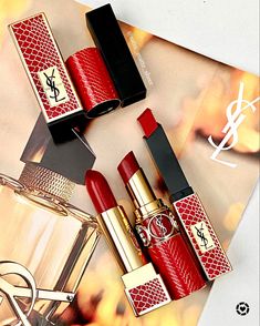 Rosso Aesthetic, Makeup Package, Egyptian Style, Lipstick Collection, Fashionista Clothes, True Beauty, Lip Gloss, Makeup Bag