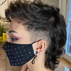 Mullet Ideas, Queer Hair, Mullet Hairstyles, Gender Queer, Androgynous Hair, Haircut Inspo, New Haircut