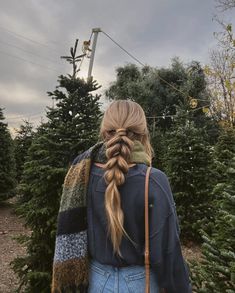 Christmas Hairstyles, Casual Hairstyles, Christmas Hair, Hair Dos, Playing Dress Up, Fall Hair, Hair Goals, Medium Length Hair Styles, Cute Hairstyles