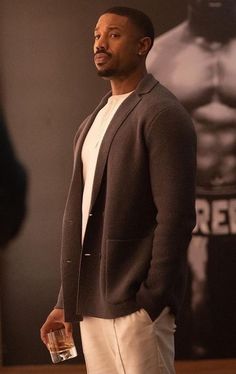 Micheal B Jordan Outfit Casual, Michael B Jordan Wallpaper, Michael B Jordan Style, Black Men Casual Style, Layla Keating, Michael Bakari Jordan, Black Outfit Men, Mens Smart Casual Outfits