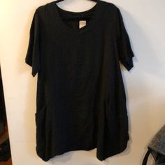 I Bought This In Italy At A Very Chic Boutique For An Aunt But I Cannot Remember Its Name. This Is A Fine Italian Linen Dress With Pockets. It’s Meant To Be Loose And Will Fit A Size M/L. V-neck Lagenlook Daywear Dress, Relaxed Fit V-neck Lagenlook Dress, V-neck Lagenlook Dress For Daywear, Lagenlook V-neck Daywear Dress, Lagenlook Fitted Dress With Asymmetrical Hem, Fitted Linen Lagenlook Dress, Lagenlook Midi Dress With Short Sleeves, Casual Fitted Tunic With Asymmetrical Hem, Fitted Tunic With Asymmetrical Hem For Summer