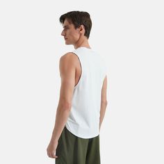 Enhance your yoga and workout experience with the Eco-TECH Tank Top. Featuring an ultra-soft and comfortable fabric, it offers the ideal combination of performance and comfort. Organic Logo, Social Impact, Pure White, Jet Black, Tshirt Logo, Hoodie Shirt, Tank Top, Yoga, Tank Tops