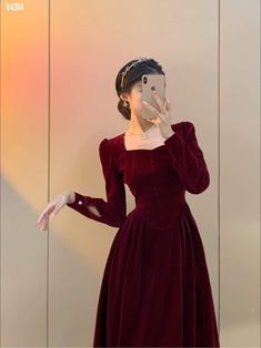 Gaun Koktail, Velvet Prom Dress, Korean Fashion Dress, Pretty Prom Dresses, Stylish Dresses For Girls, Classy Dress, Looks Vintage, Modest Dresses, Fancy Dresses