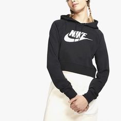 New With Tag Cropped, Loose Fit Wh1 Sweat Noir, Outfit Essentials, Nike Tracksuit, Adidas Tracksuit, Women Essentials, Clothing Essentials, Shorts With Tights, Black White Fashion, Sportswear Women