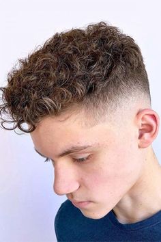 Short Haircuts For Men With Curly Hair, Stylish Boy Haircuts, Caesar Haircut, Tapered Haircut, Cool Blonde Hair, Men Haircut Styles, Stylish Haircuts