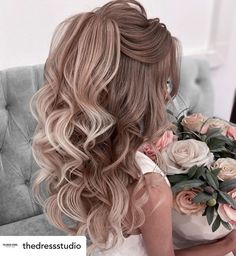 Bridesmaid Hair Ideas, Wedding Hair Half, Smink Inspiration, Quince Hairstyles, Long Hair Wedding Styles, Long Hair Updo