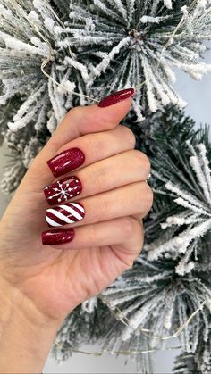 Christmas Gel Nails Designs Winter, Winter Nail Art Designs, Holiday Themed Nails, Easy Diy Ideas, December Nails, Red Christmas Nails, Festive Nail Art