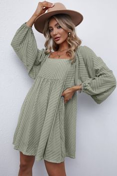 Casual Dress Patterns, Square Neck Mini Dress, Boho Chic Dress, Balloon Sleeve Dress, Formal Cocktail Dress, Picture Style, Mini Robes, Spring Outfits Women, Basic Style