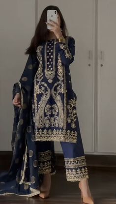 Dress Necklines, Pakistani Attire, Mehandi Henna, Army Art, Dark Blue Suit, Love Power, Styles Dress, Model Runway