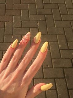 Acrylic Nails Yellow, Yellow Nails Design, Vintage Nails, Funky Nails, Pretty Acrylic Nails, Chic Nails