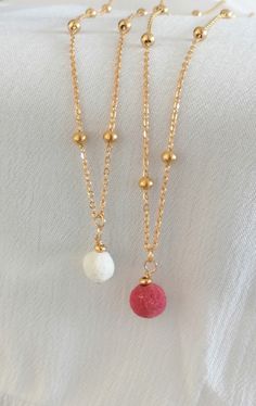 necklace with coral pearl Coral necklace Gold filed necklace Delicate necklace This delicate necklace is made of a gold filed chain with balls, on which the pendant is a coral bead in red or white. The coral bead is 7-8 mm in diameter. This necklace is a wonderful gift for any woman who loves delicate and delicate necklaces. If you buy this necklace, it comes in a beautiful velvet gift bag. We send all shipments by registered mail with a security tracking code. Thank you very much for visiting FREE SHIPPING! Dainty Red Necklace With Tiny Beads, Elegant Red Coral Necklace With Gold Beads, Red Dainty Necklace With Colorful Beads, Red Coral Necklace With Gold Beads For Gift, Dainty Red Necklace With Colorful Beads, Elegant White Red Coral Necklace, Gold Beaded Necklaces With Red Coral, Colorful Beads Red Coral Necklace Gift, Red Coral Necklace With Gold Beads