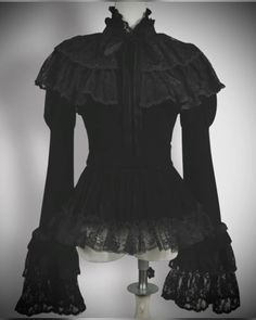 Cape Coat Outfit, Vkei Fashion, Alt Clothes, Velvet Coat, Black Lace Tops, Really Cute Outfits, Harajuku Fashion, 2000s Fashion