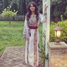 Arabic Dress, Trendy Embroidery, Ideas Embroidery, Eid Outfits, Folk Costume, Muslim Women, Best Ideas