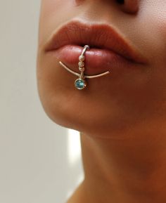 NO PIERCING REQUIRED Silver Fake Lip Ring Fake Lip Piercing - Etsy Fake Lip Piercing, Coachella Jewelry, Lip Cuffs, Fake Lip Ring, Lip Jewelry, Fake Lips, Lip Rings, Face Jewellery, Cuff Jewelry