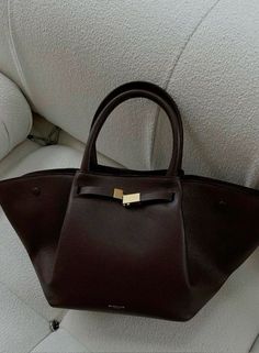 Aesthetic Bag, My Style Bags, Bag Obsession, Autumn Coffee, Pretty Bags, Brown Aesthetic, Brown Bags, Cute Bags, Everyday Bag