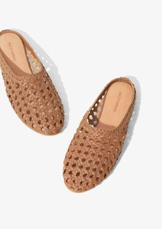 salt+umber sustainably and ethically handmade sandal Woven Mules, Woven Sandals, Handmade Sandals, Leather Mules, Clothes Horse, French Girl, Vegetable Tanned Leather, Summer 2024, Tan Leather