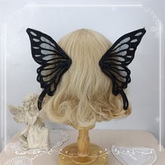 This price is for a pair of hairclips only. The flowers on the pink hairclips are not included. Upcycle Dress, Diy Hairpin, Butterfly Hairpin, Butterfly Headband, Big Butterfly, Butterfly Bow, Classic Lolita, Largest Butterfly, Handmade Lace