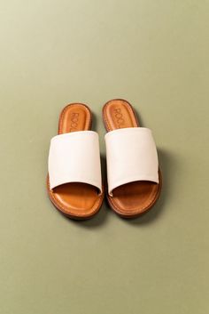 Grey Sandals, Comfy Sandals, Alicante Spain, Cute Sandals, Colored Leather, Comfortable Sandals, Summer Accessories, Alicante, How To Look Classy