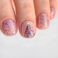 short tree inspired festive Christmas nails with rainbow glitter flakes Christmas Tree Nail Designs, Nails November, Christmas Tree Nails, Tree Nails, Cute Christmas Nails, Her Nails, Cute Gel Nails, Festival Nails