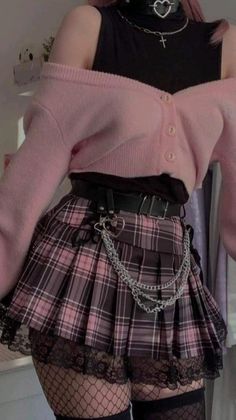 Hotpot Date Outfit, Dark Pink Aesthetic Outfit, Cute Alt Fashion, Cute Goth Aesthetic Outfits, Pink Aesthetic Clothes Pastel Goth, Cute Alt Outfits Pink, Dark Pink And Black Outfit, Dual Kawaii Aesthetic Outfits, Color Goth Outfits