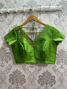 Green Silk blouse with V neck front and Back with crystal and Beaded works and scalloped short sleeves..!! Short Sleeve Blouse Design, Green Silk Blouse, Cut Work Blouse, Sleeveless Blouse Designs, Scalloped Sleeves, Netted Blouse Designs, Zardosi Embroidery, Cutwork Blouse, Blouse Designs Catalogue