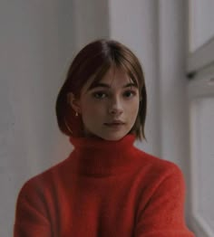 Turtle Neck Portrait, Turtleneck Sweaters, Haircut And Color, Girl Short Hair, Short Hair With Bangs, Haircuts With Bangs, Dream Hair, Aesthetic Hair, Hairstyles Haircuts