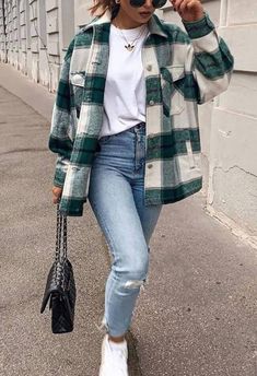 Looks Jeans, Plaid Shacket, Neue Outfits, Fall Fits, Plaid Jacket, 가을 패션, Casual Coat, Jackets Online, Mode Inspiration