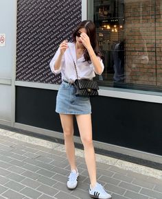 Tita Outfit, Denim Skirt Outfit Summer, Singapore Outfit, Smart Casual Women Outfits, Linen Style Fashion, Neat Casual Outfits, Simple Casual Outfits, Outfit Korean Style, Denim Skirt Outfits