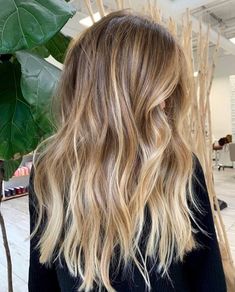 Fall Blonde Hair, Summer Blonde Hair, Hair Curling Tips, Hair Appointment, Hair Flip