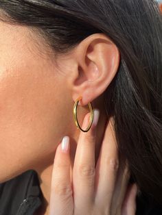 Geometric minimalist large hoop earrings for everyday use Get this cute jewelry made with the quality of high quality elements✨ You can go with 925K Sterling Silver with the options of Gold, Rose Gold or White Gold finish Beautiful jewelry for everyone 🤍 Details * 925K Sterling Silver → 18K Gold, Rose Gold or White Gold plated * This earring is a pair of hoops * Time is important! You will receive your package as soon as possible 🚚 * We care about the quality of metal to make sure it will last for a long time * We use enamel technique to color the jewelry and high quality zircons only * There can be tiny differences on each item. Color changes and shade differences of the stones and enamel is possible since each jewelry piece is unique and special. * That cute piece will add extra fashio Pierced Minimalist 14k Gold Filled Hoop Earrings, Minimalist 14k Gold Filled Pierced Hoop Earrings, Minimalist Simple Hoop Earrings For Everyday, Minimalist 14k Gold Hoop Earrings For Everyday, Modern 14k Gold-filled Pierced Hoop Earrings, Modern 14k Gold Filled Hoop Earrings, Modern 14k Gold Filled Pierced Hoop Earrings, Trendy 14k Gold Hoop Earrings As Gift, Trendy 14k Gold Hoop Earrings For Everyday