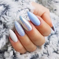 Ice Gel Nails Design, Ice Blue Glitter Nails, Ice Nails Winter, Ice Blue Nails Winter Glitter, Ice Blue Winter Nails, Ice Blue Nail Designs, Wintery Blue Nails, Blue Ice Nails, Silver Blue Nails