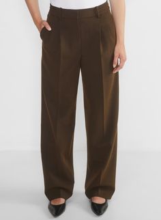 THE EFFORTLESS PANT™ | Aritzia Effortless Pant, Best Work Pants, Knife Pleats, Fall Staples, Fall Denim, Perfect Pant, High Rise Pants, Water Supply, Work Pants