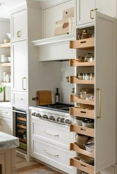 This post shows you the best tiny kitchen storage ideas! ! Learn how to utilize smart storage options and creative tips to organize your tiny house kitchen without sacrificing style. Make every inch count. Tiny Kitchen Storage Ideas, Tiny Kitchen Storage, Tiny House Kitchen Storage, Clutter Free Kitchen, Kitchen Storage Ideas, Minimalist Kitchen Design, Tiny House Kitchen, Kitchen Storage Solutions